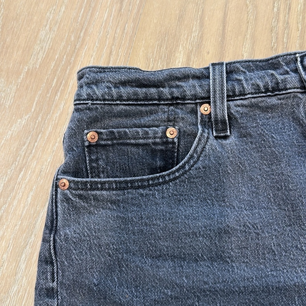 Levi’s 501 Original Black Shorts Women’s Cutoff High Rise Denim Jeans Size 29 - Picture 4 of 12